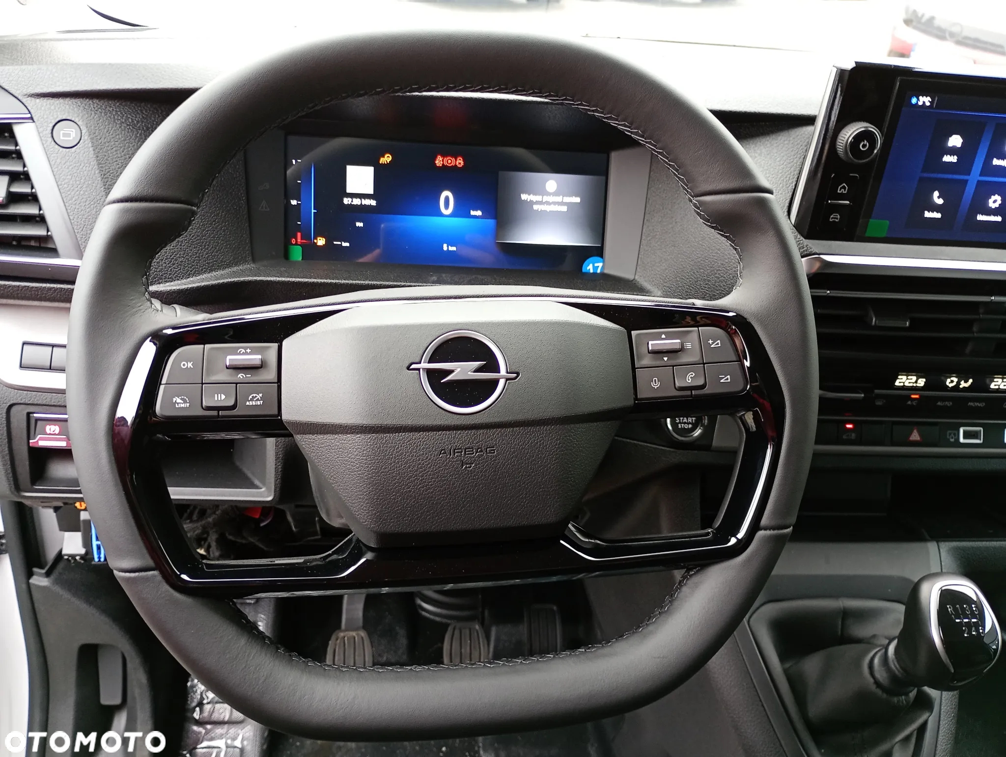 Opel Vivaro - 17