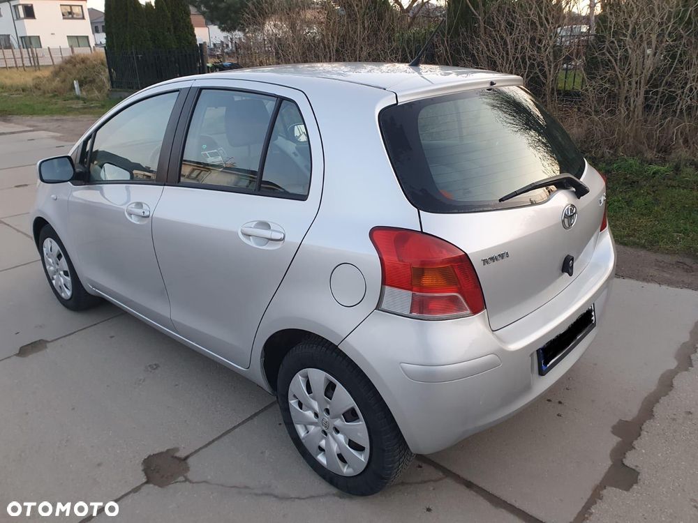 Toyota Yaris 1.33 VVT-i Cool - 4