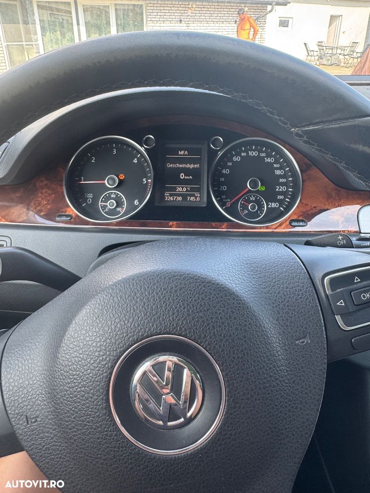 Volkswagen Passat CC - 8