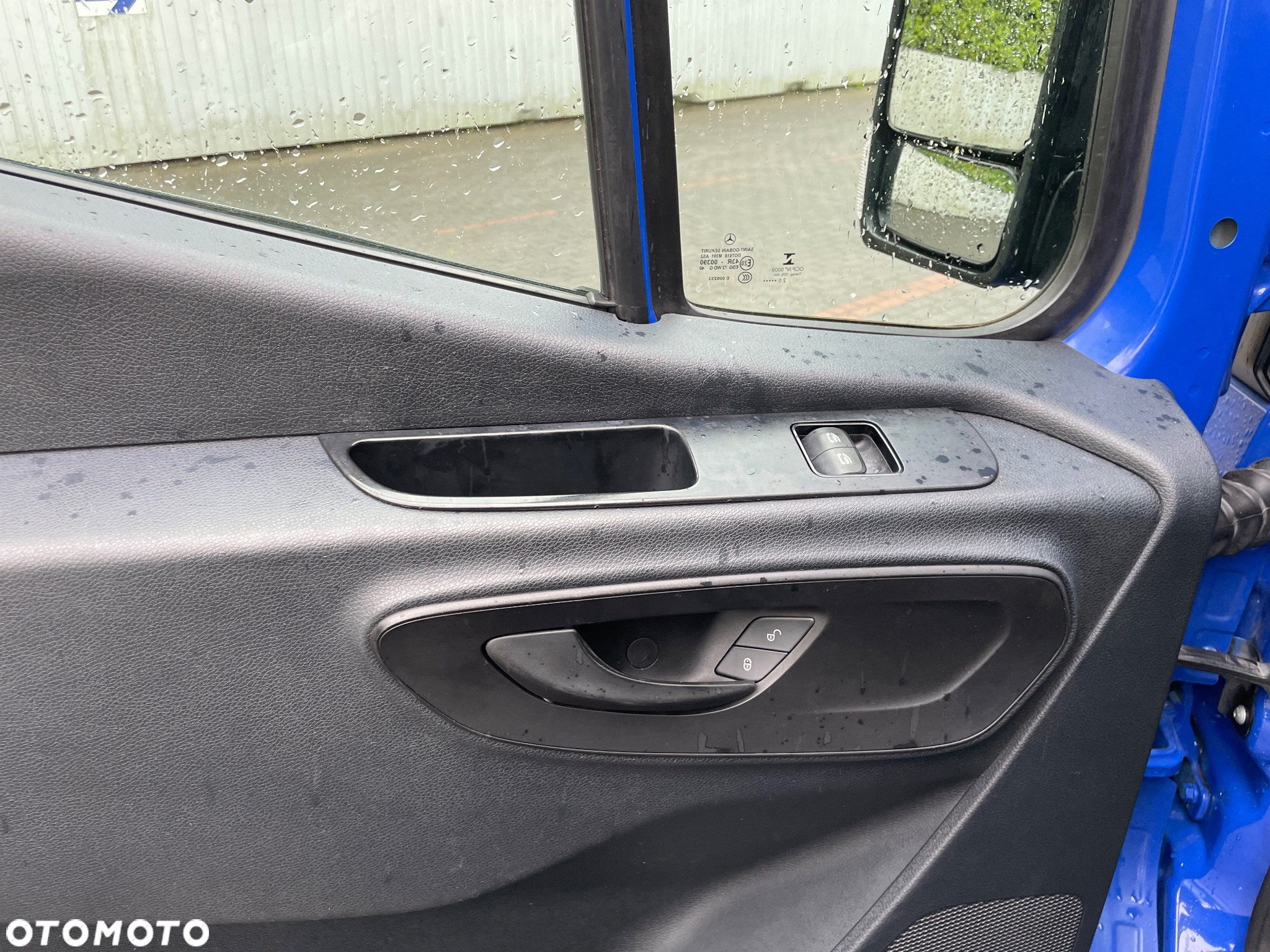 Mercedes-Benz Sprinter - 13