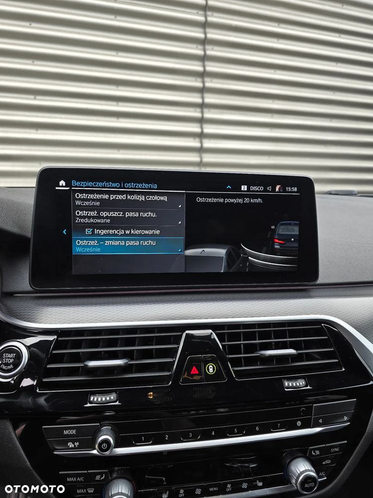 BMW Seria 5 530e M Sport sport - 23