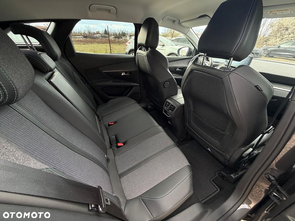 Peugeot 3008 BlueHDi 130 Stop & Start EAT8 Allure - 22