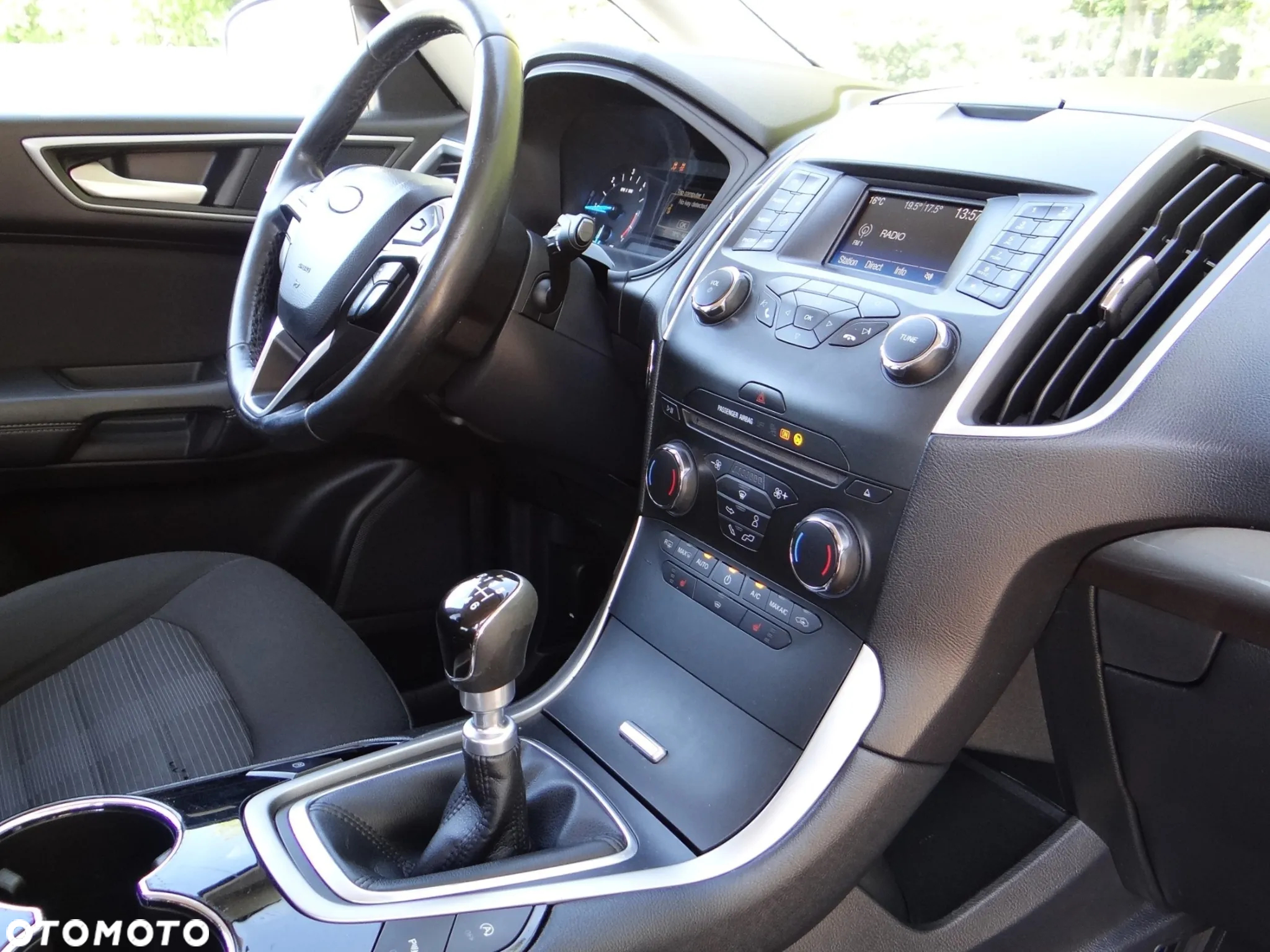 Ford Galaxy - 8