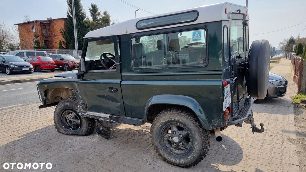 Land Rover Defender - 11