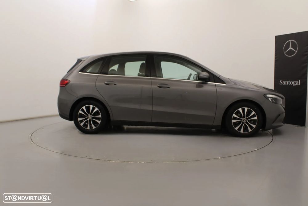 Mercedes-Benz B 180 d - 4