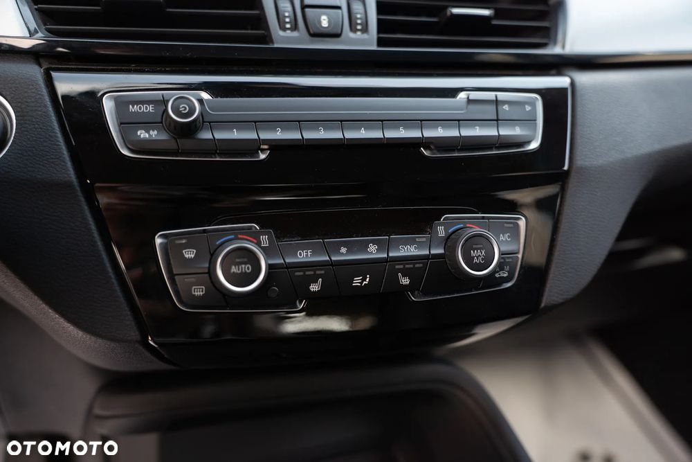 BMW X1 xDrive25e Advantage - 16