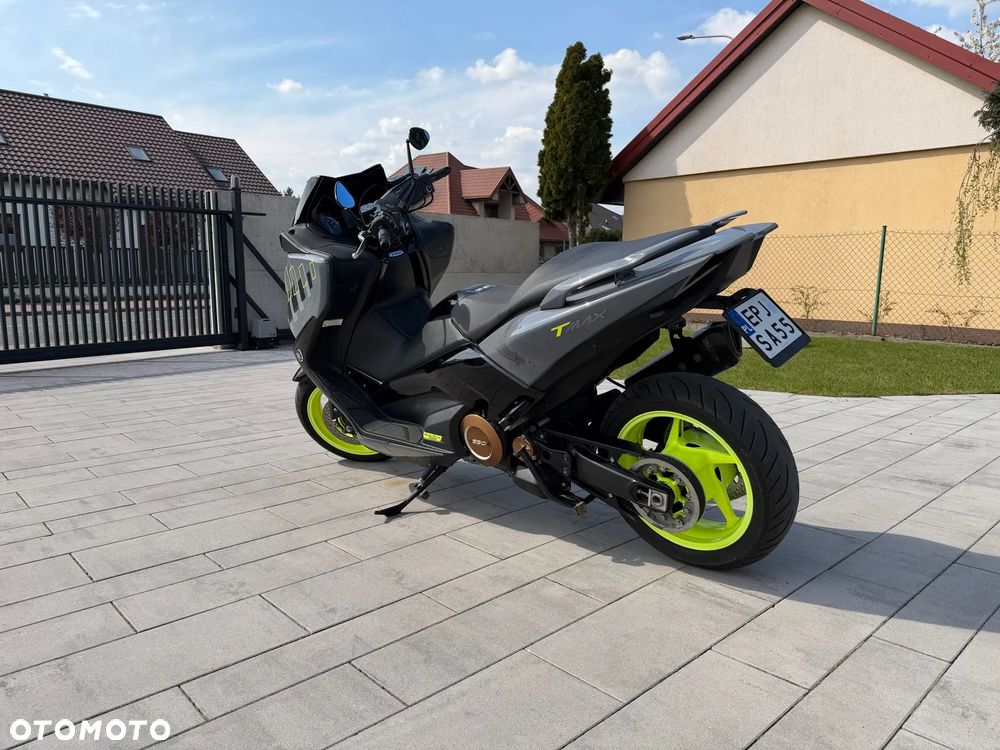 Yamaha Tmax - 6