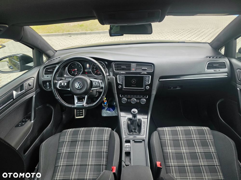 Volkswagen Golf 2.0 TDI BMT GTD - 6