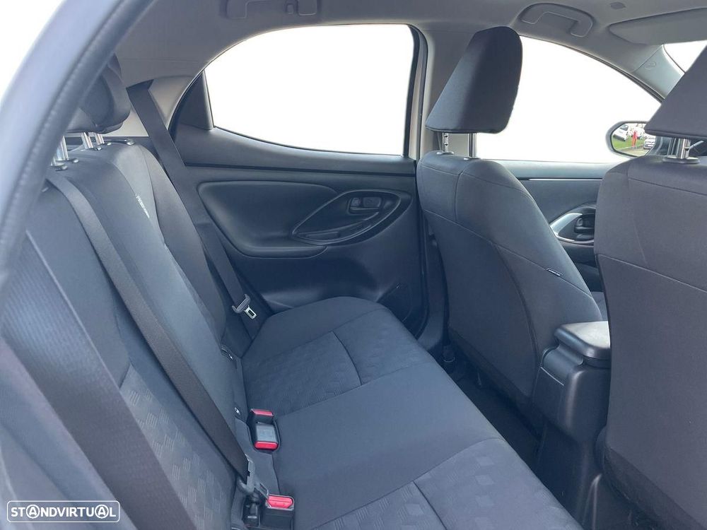 Toyota Yaris - 7