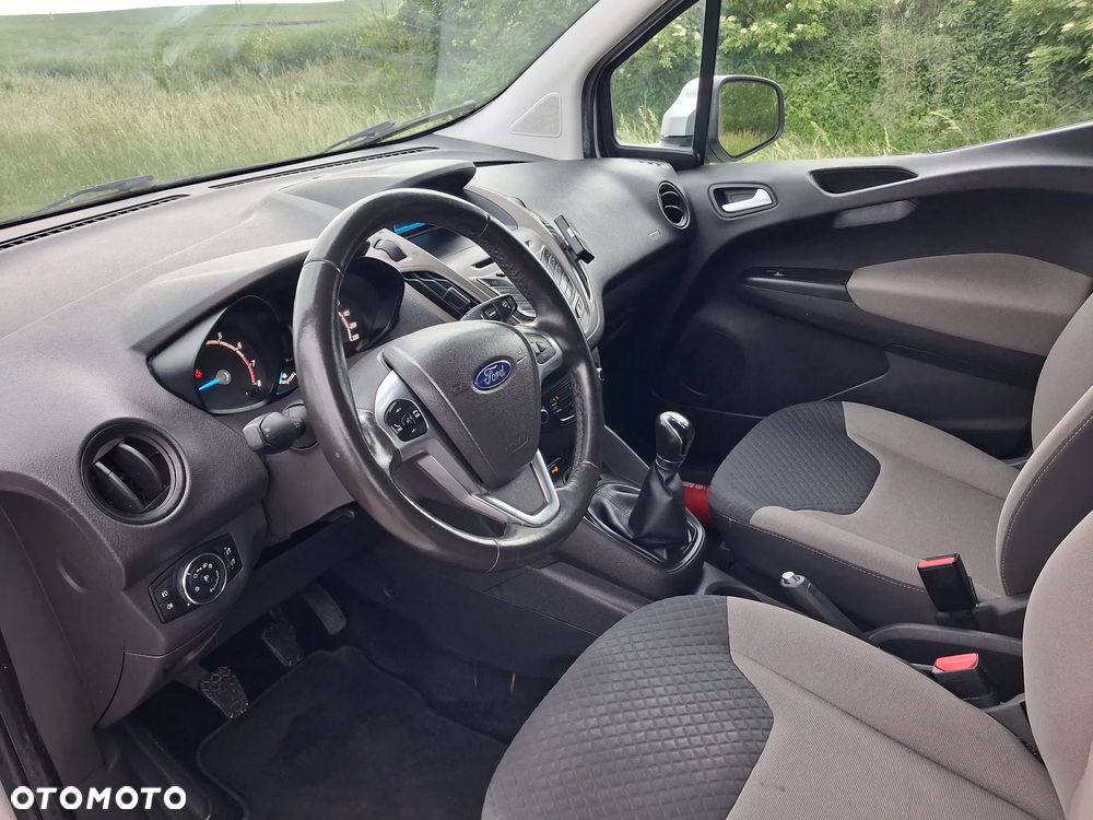 Ford Tourneo Courier 1.0 EcoBoost Ambiente - 19
