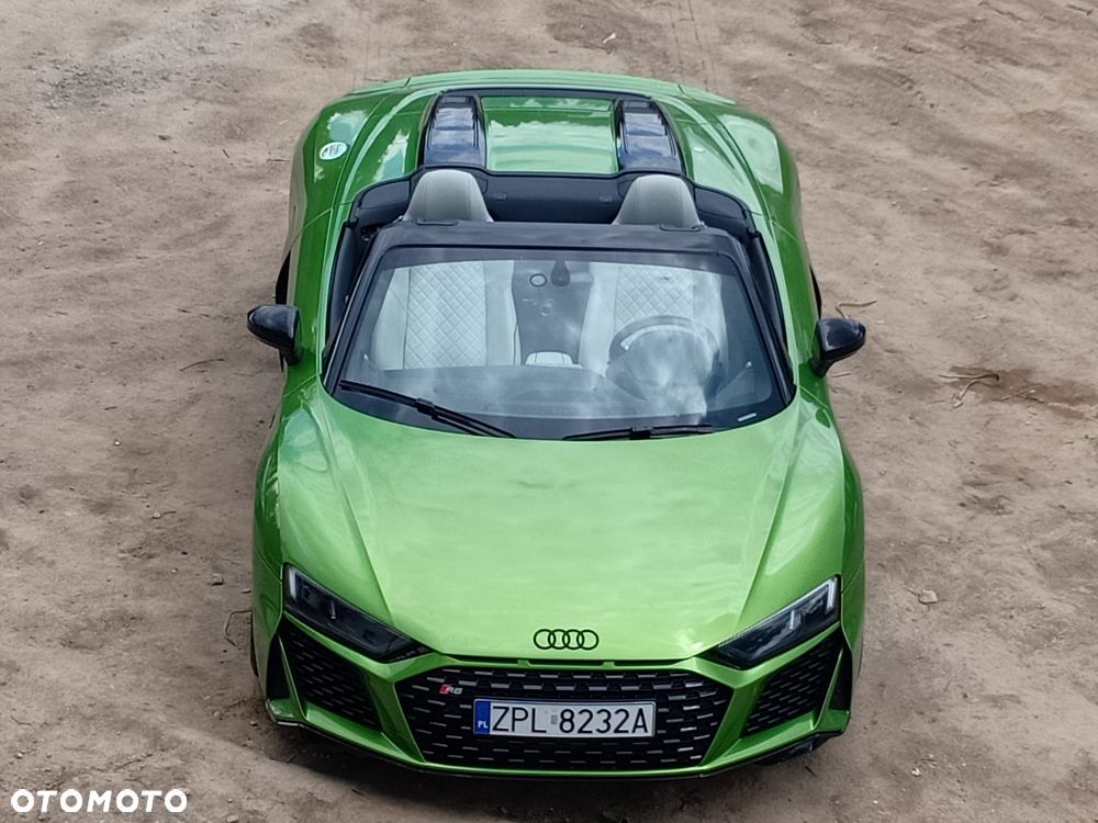 Audi R8 Spyder V10 RWD Performance - 14