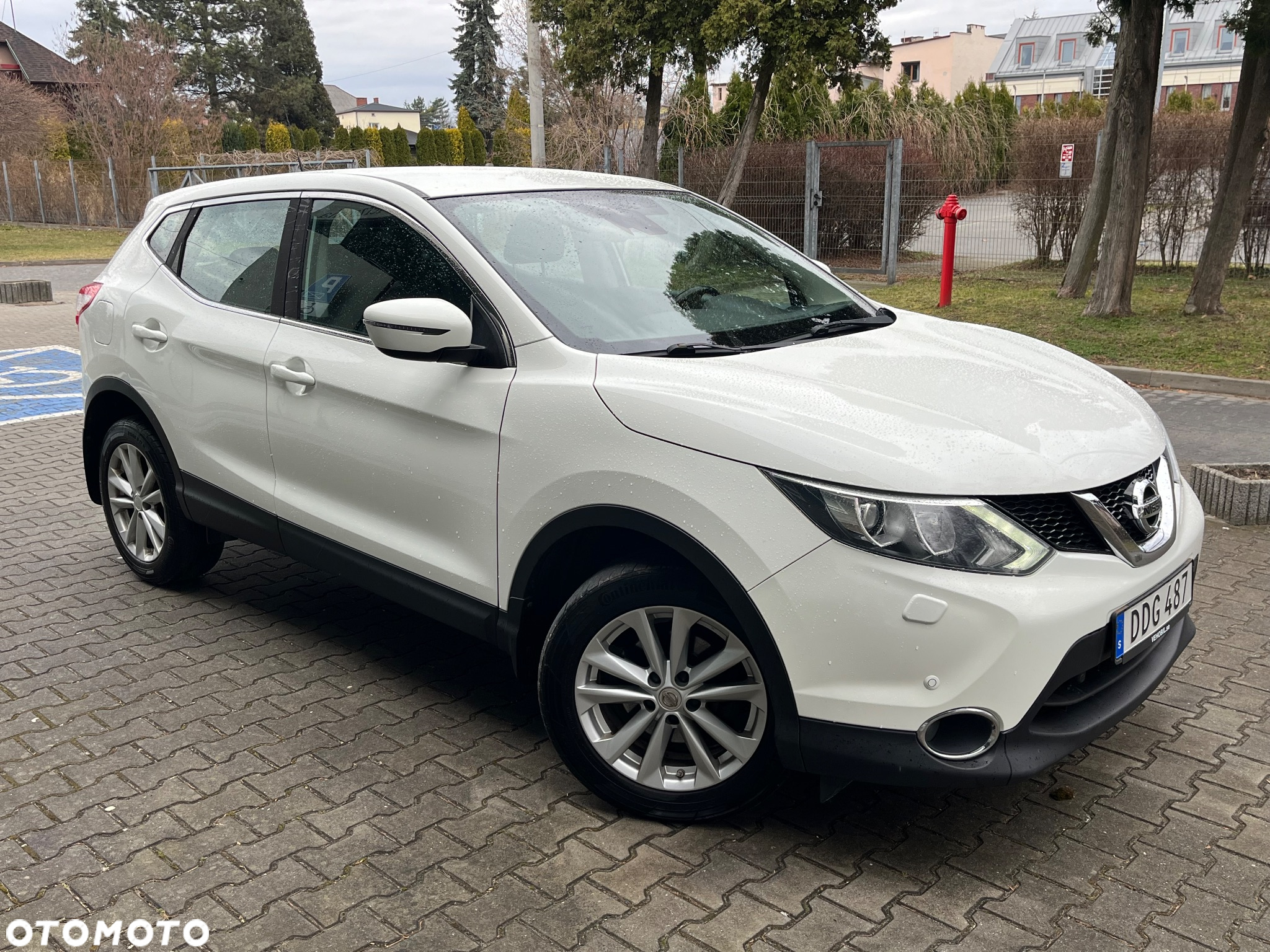 Nissan Qashqai 1.6 DCi 4x4 N-Connecta - 10