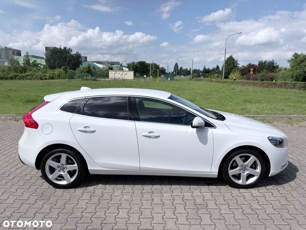 Volvo V40 T3 R-Design Momentum - 10