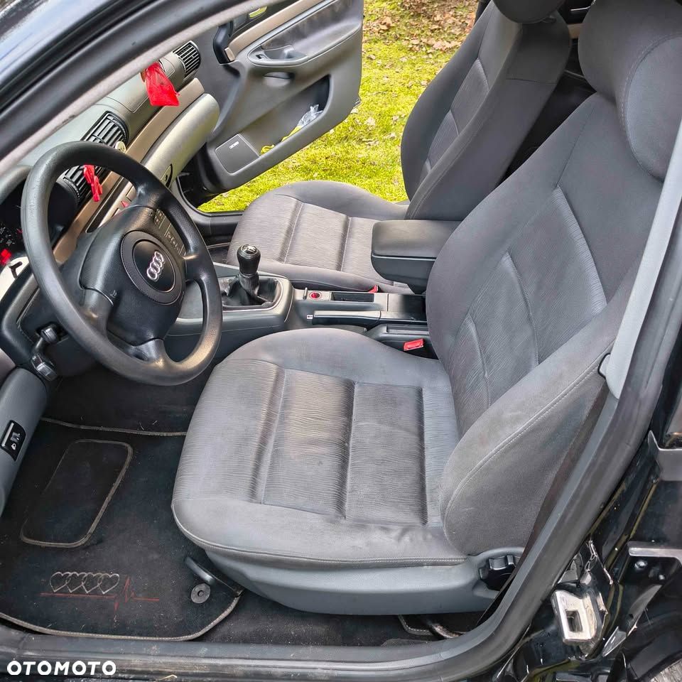 Audi A4 Limousine - 9