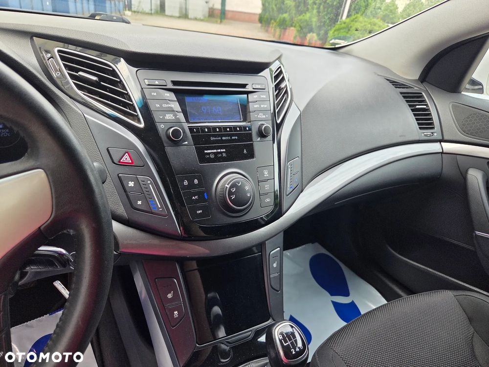 Hyundai i40 Kombi blue 1.6 Space - 36