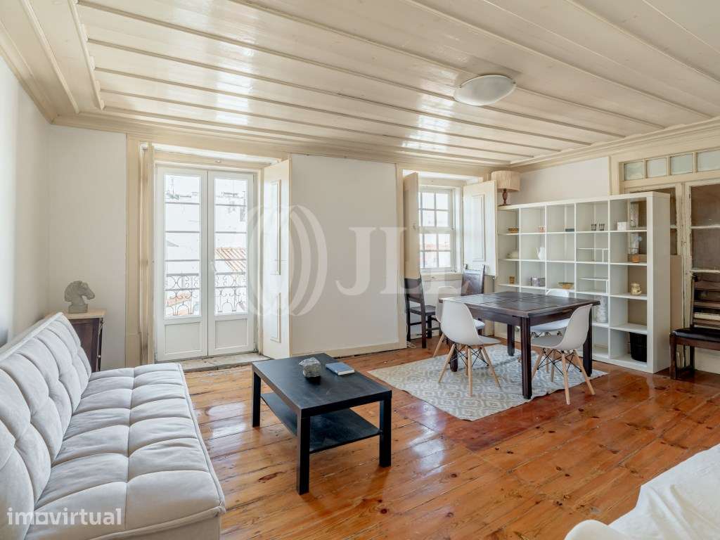 Apartamento T4 com varanda e vista Rio em Lisboa - Grande imagem: 3/23