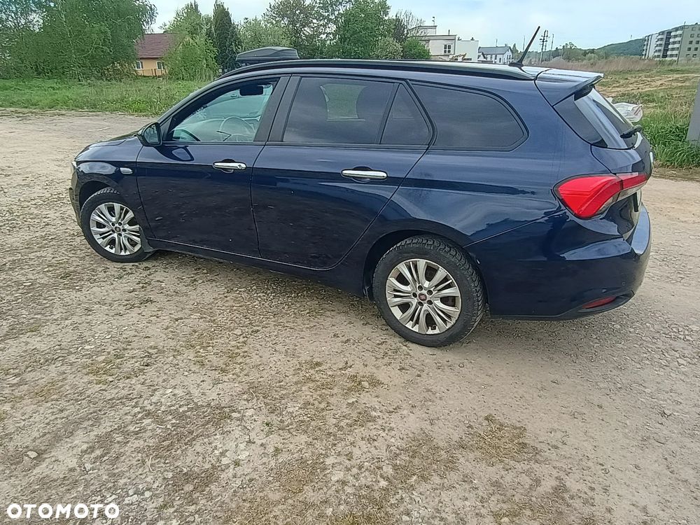 Fiat Tipo 1.6 MultiJet 16v Lounge DDCT - 3