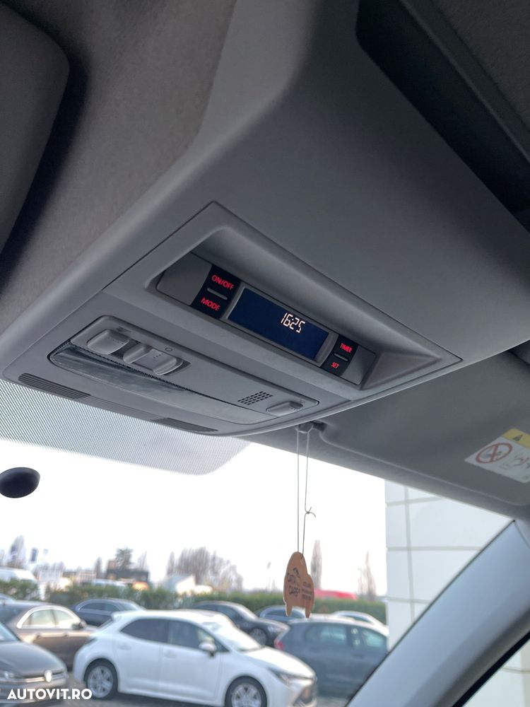 Volkswagen Transporter 2.0TDI  USI SPATE - 36