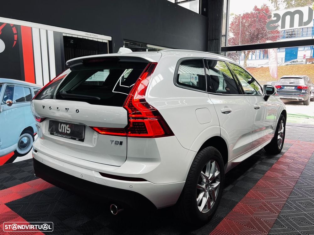 Volvo XC 60 2.0 T8 PHEV Momentum Plus AWD - 9