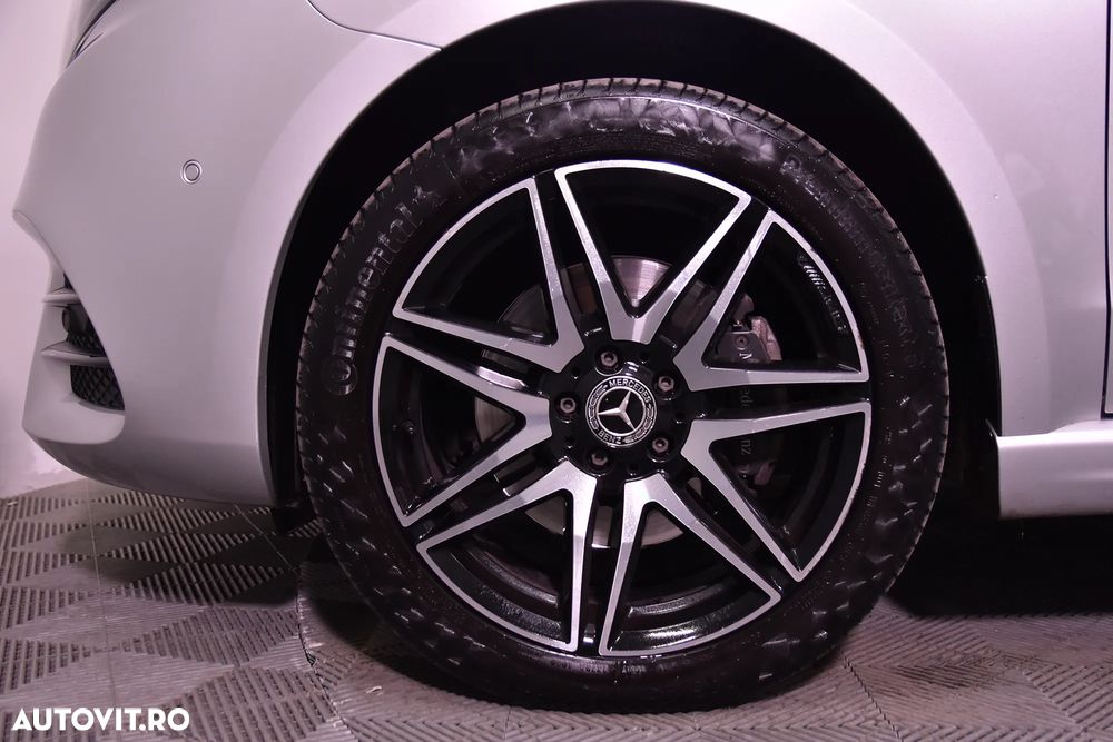 Mercedes-Benz V - 14