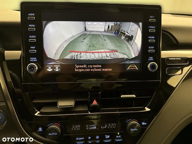 Toyota Camry 2.5 Hybrid Executive CVT - 18
