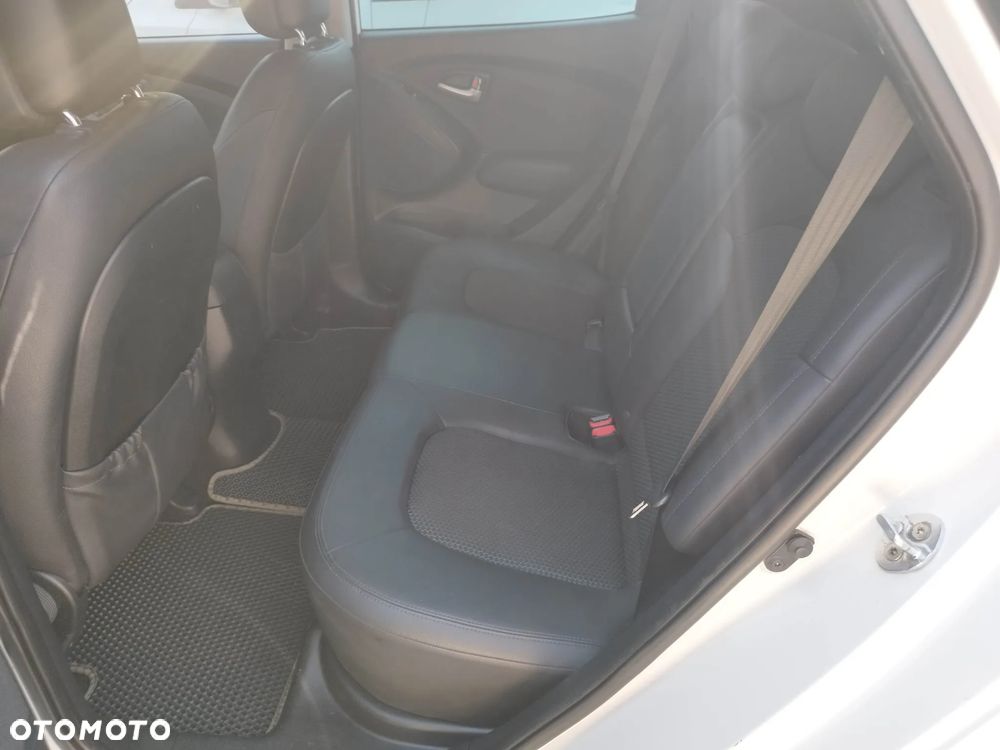 Hyundai ix35 1.6 2WD Fifa World Cup Edition - 21