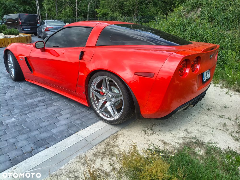 Chevrolet Corvette - 3