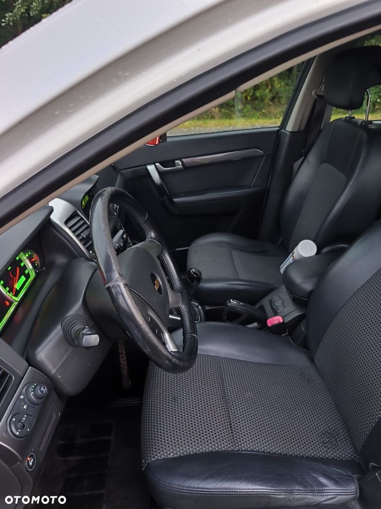 Chevrolet Captiva - 10