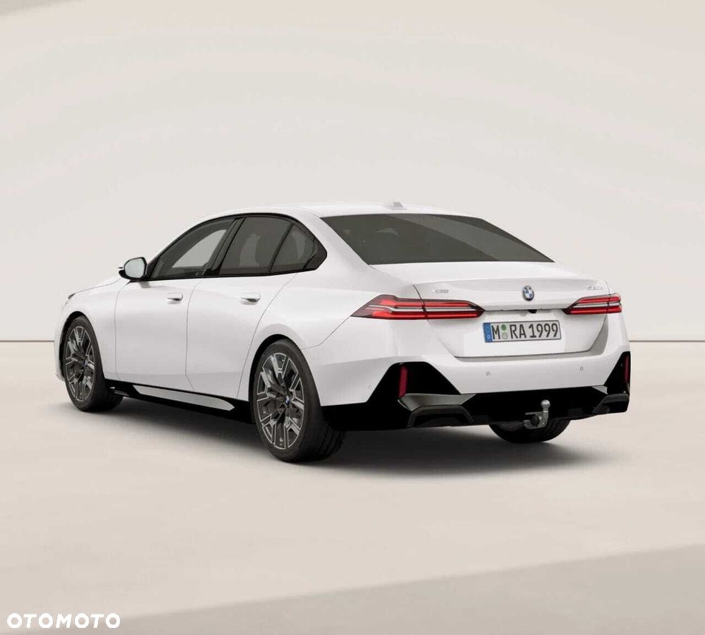 BMW Seria 5 520d xDrive mHEV M Sport - 4