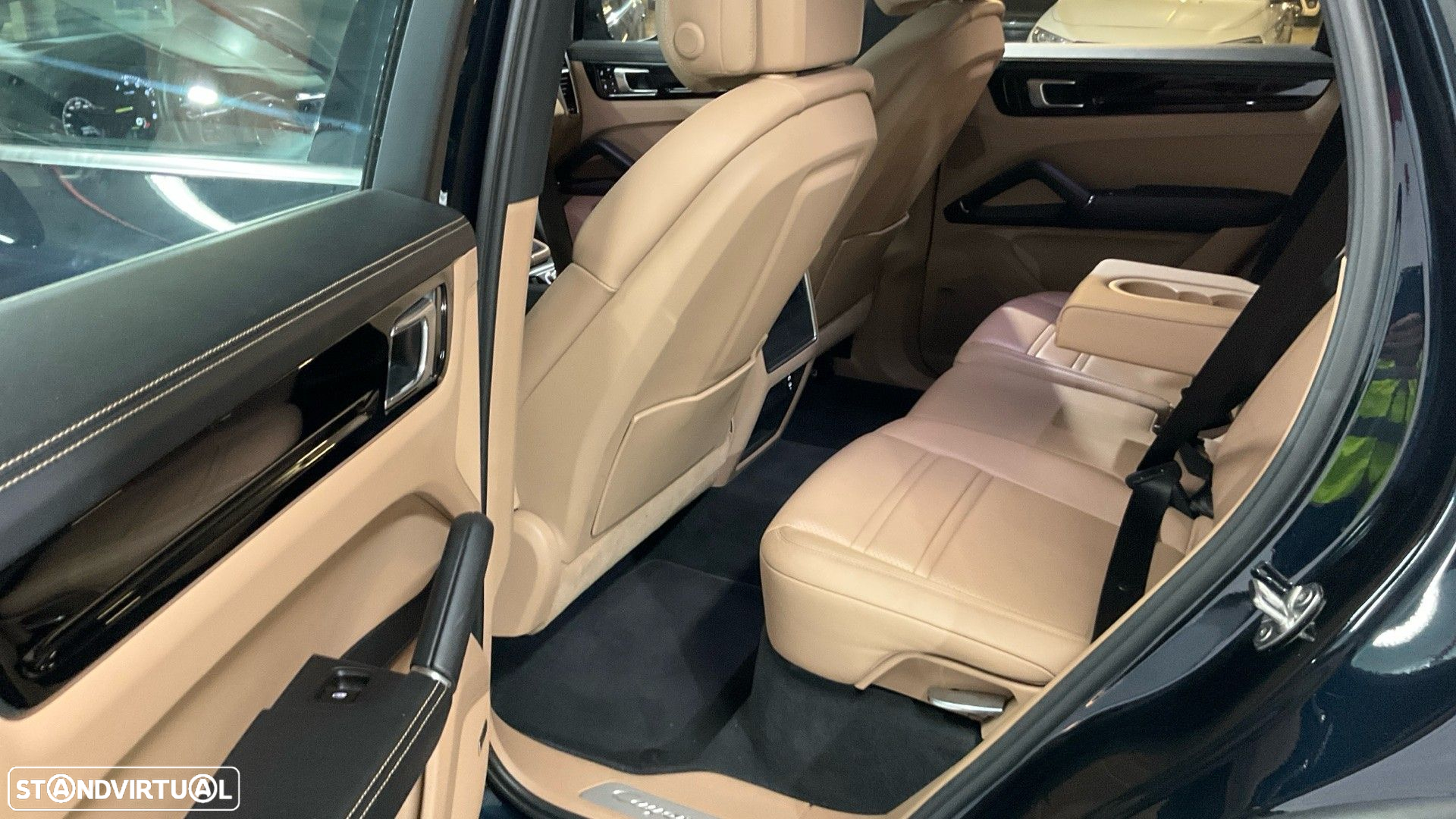 Porsche Cayenne E-Hybrid Platinum Edition - 11