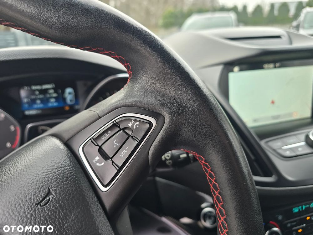 Ford Kuga 2.0 TDCi 4x2 ST-Line - 32