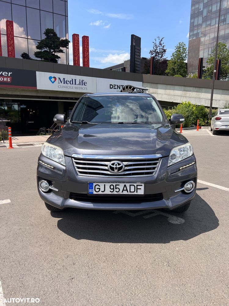 Toyota RAV4 2.2 D-4D 4x4 Executive - 1