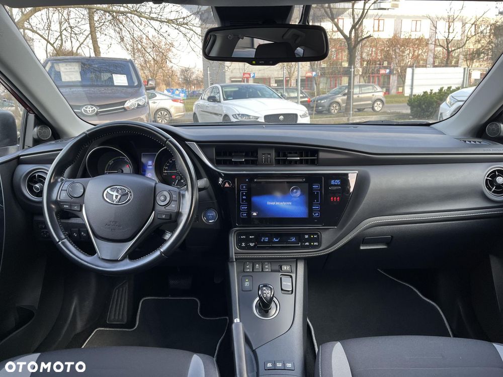 Toyota Auris - 11
