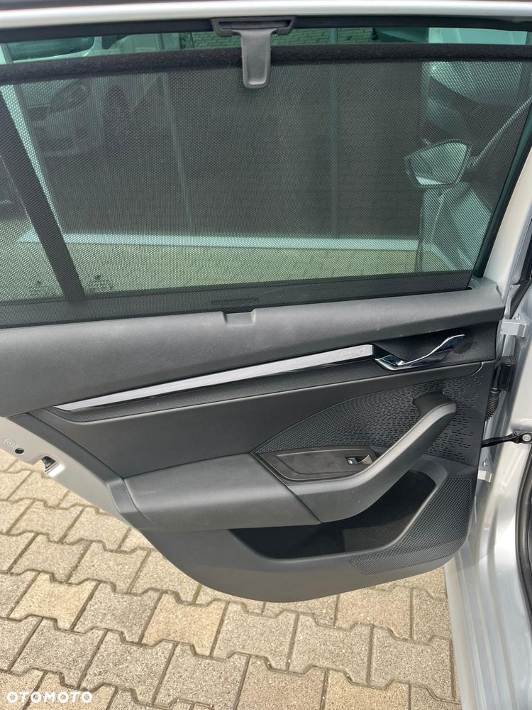 Skoda Octavia 2.0 TDI 4x4 Sportline DSG - 12