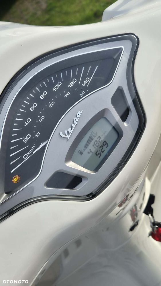 Piaggio Vespa - 4
