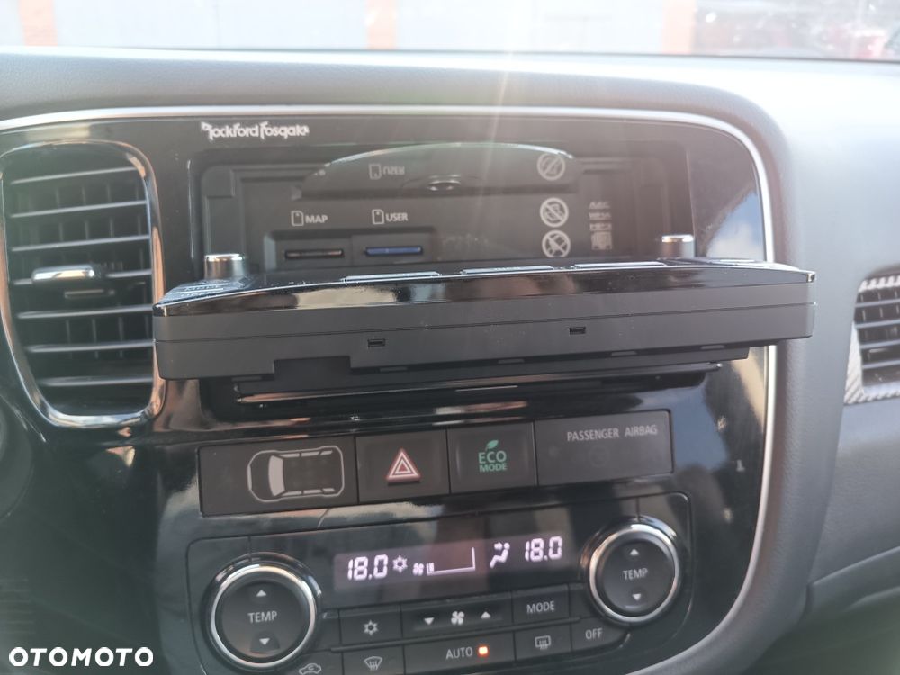 Mitsubishi Outlander - 8
