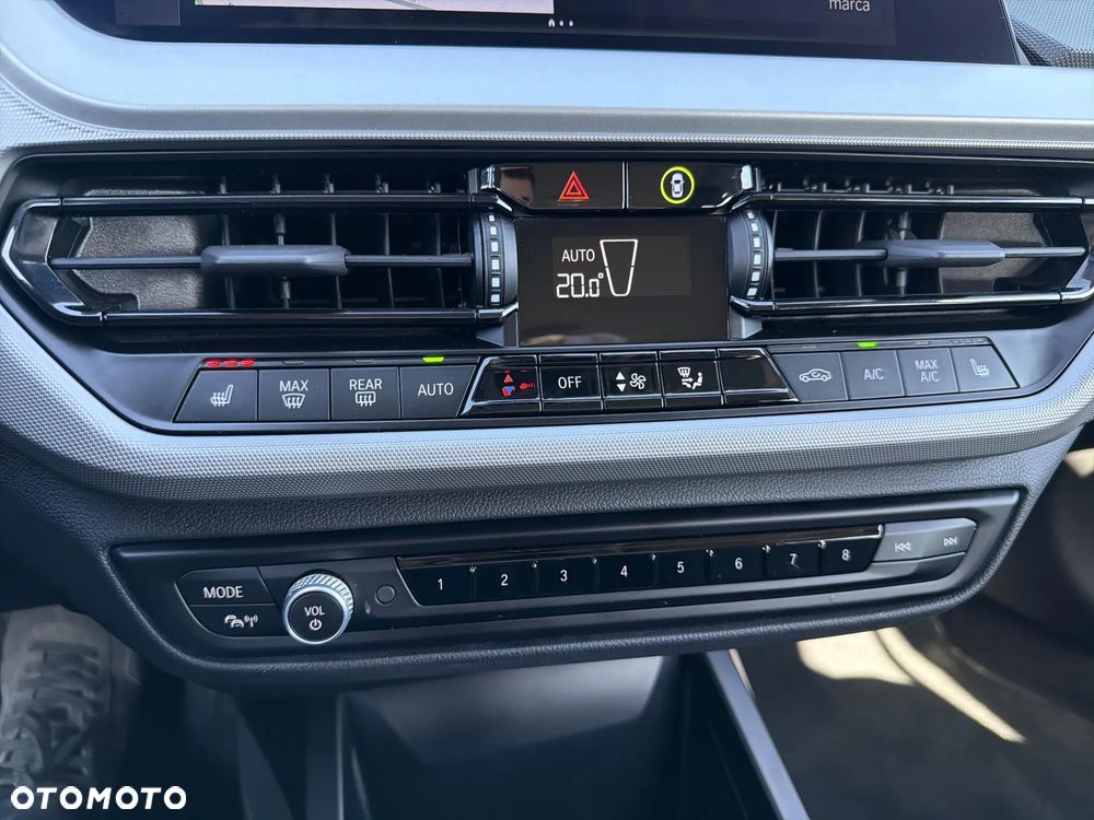 BMW Seria 1 118i Advantage - 23