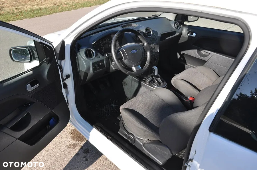 Ford Fiesta - 12
