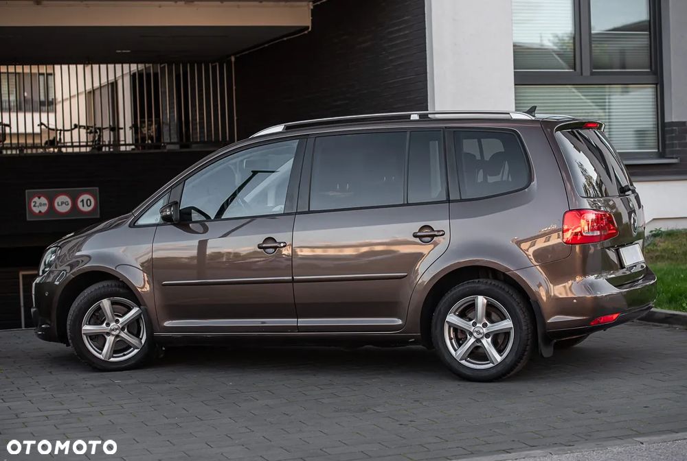Volkswagen Touran 1.4 TSI BMT Highline DSG - 10