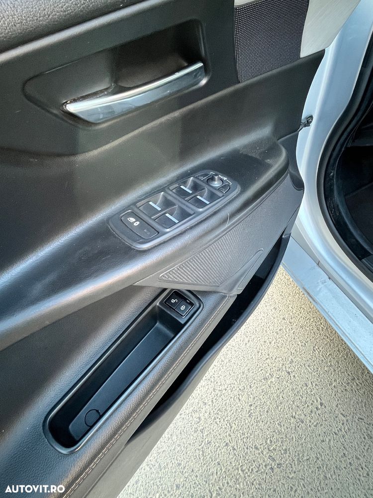 Jaguar XE 2.0 Prestige - 14