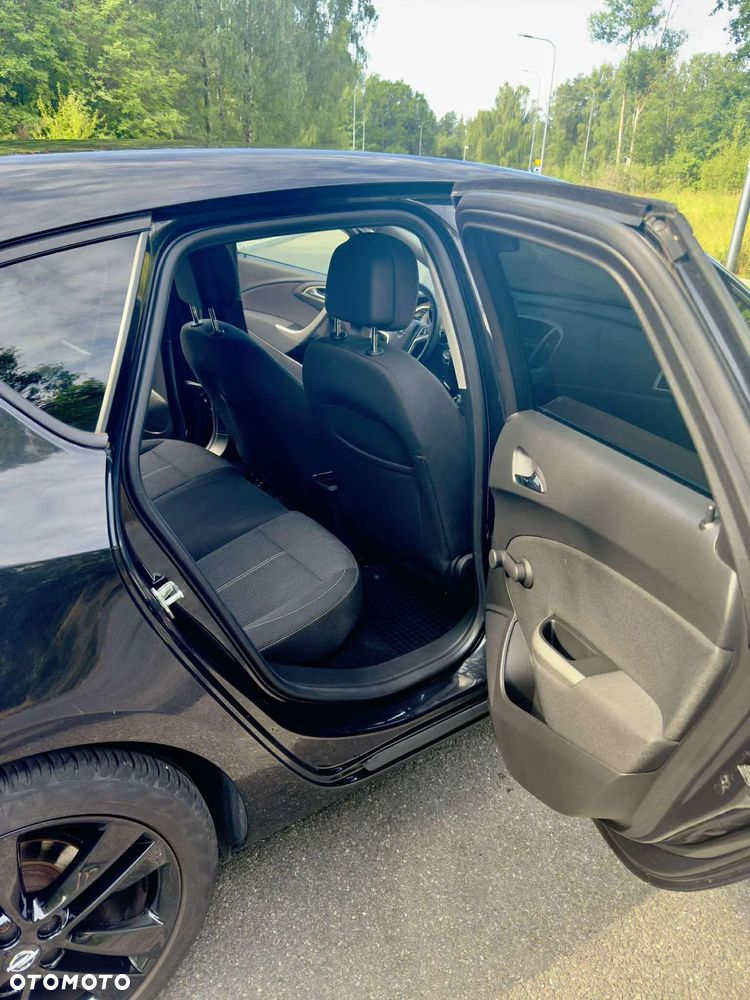 Opel Astra 1.4 Turbo Cosmo - 14