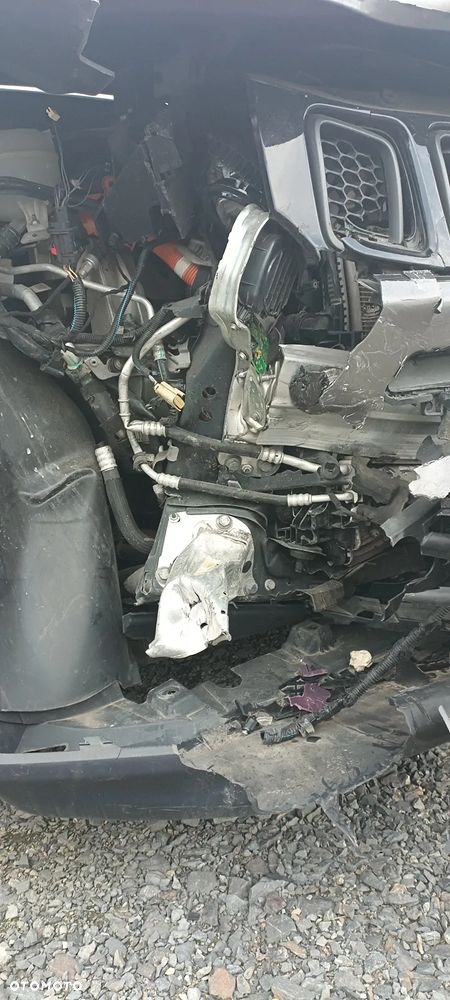 Jeep Compass 1.3 T-GDI 4xe PLUG-IN HYBRID Automatik Limited - 33