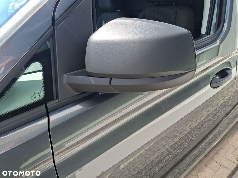 Volkswagen Caddy Maxi Cargo 2.0 TDI 122 KM DSG - 30