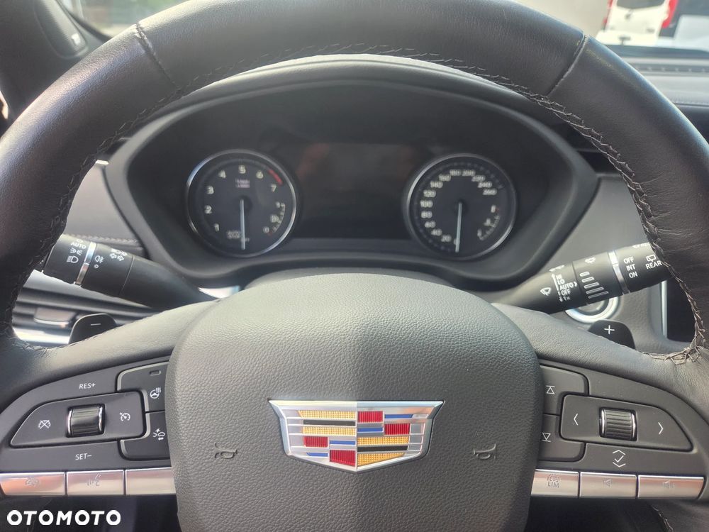 Cadillac XT4 350T AWD Premium Luxury - 28