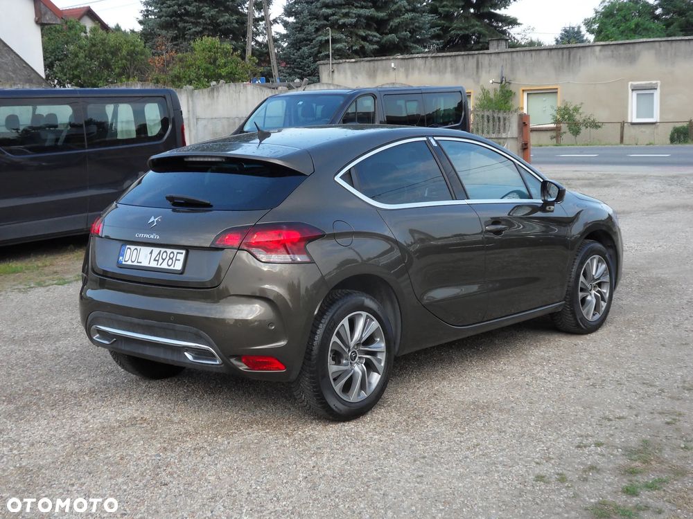 Citroën DS4 e-HDi 110 SoChic - 5