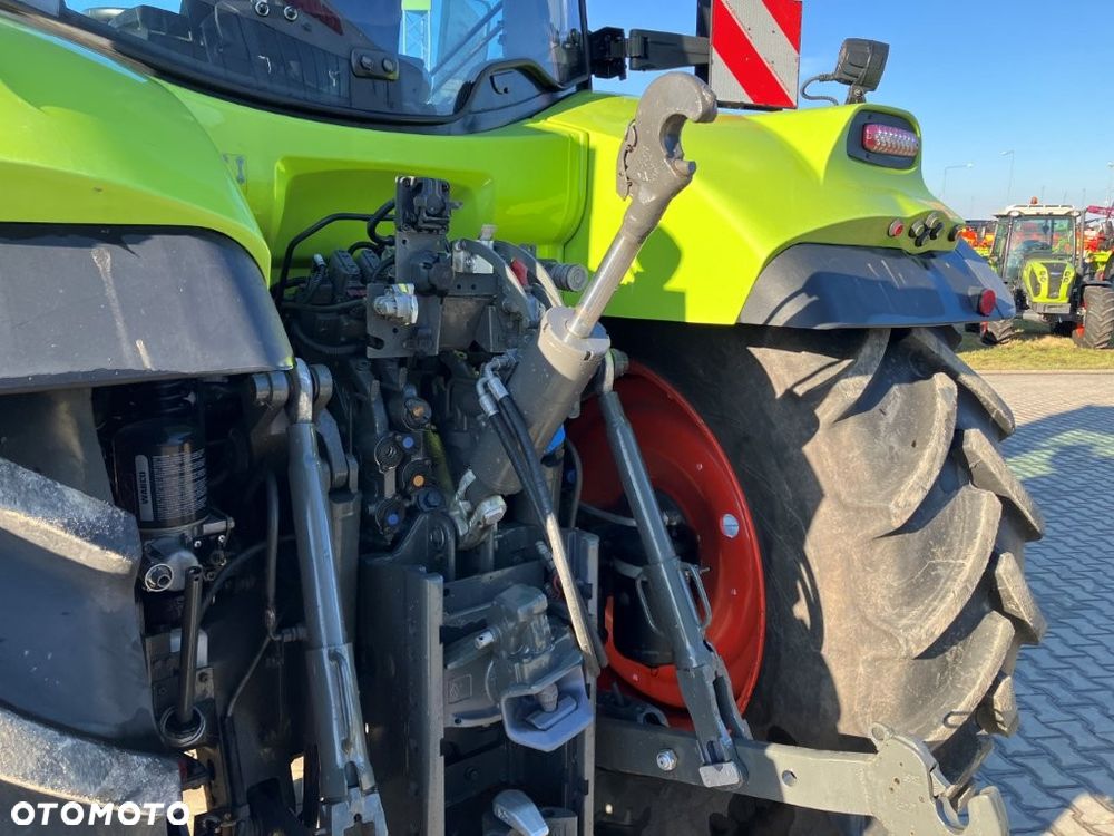 Claas ARION 660 CMATIC - 12