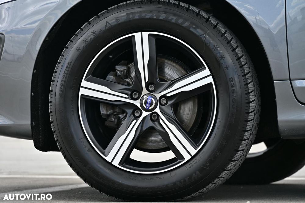 Volvo XC 60 D5 AWD Geartronic Momentum - 32