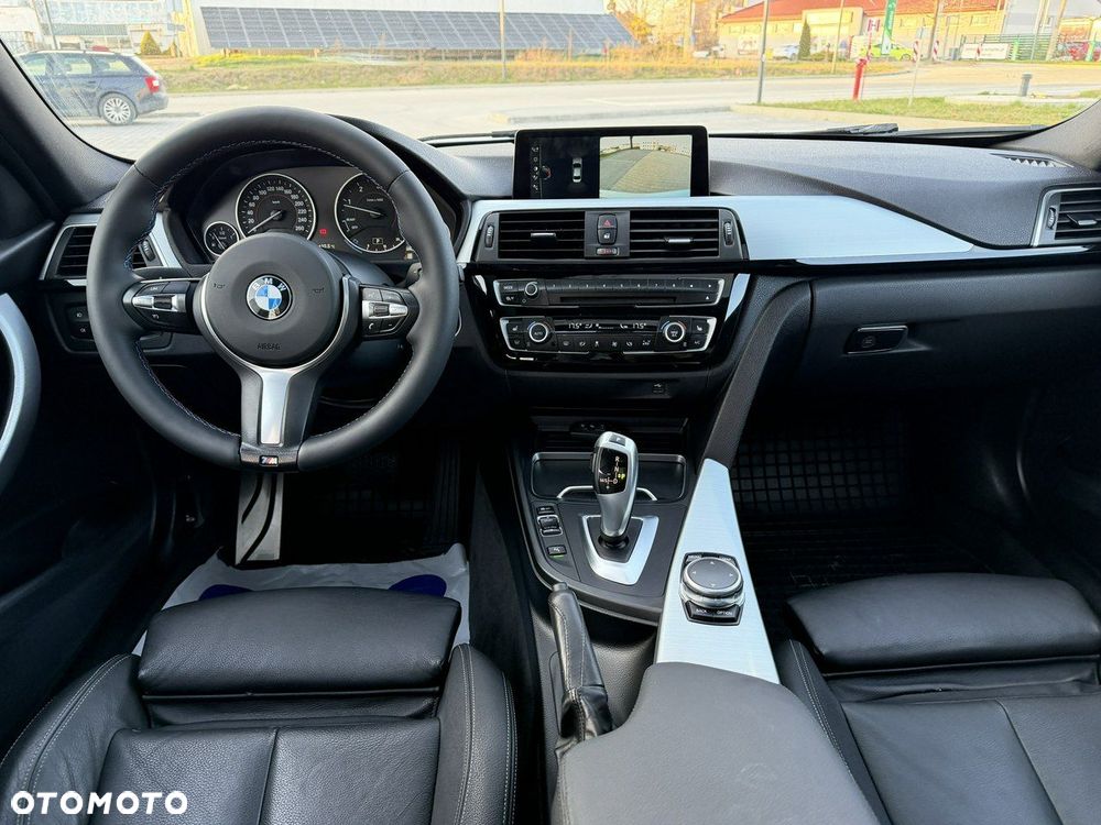BMW Seria 3 318d M Sport - 24