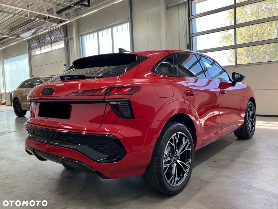 Audi Q3 Sportback 35 TFSI mHEV S-Line S tronic - 2