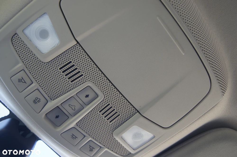 Ford Fusion - 24